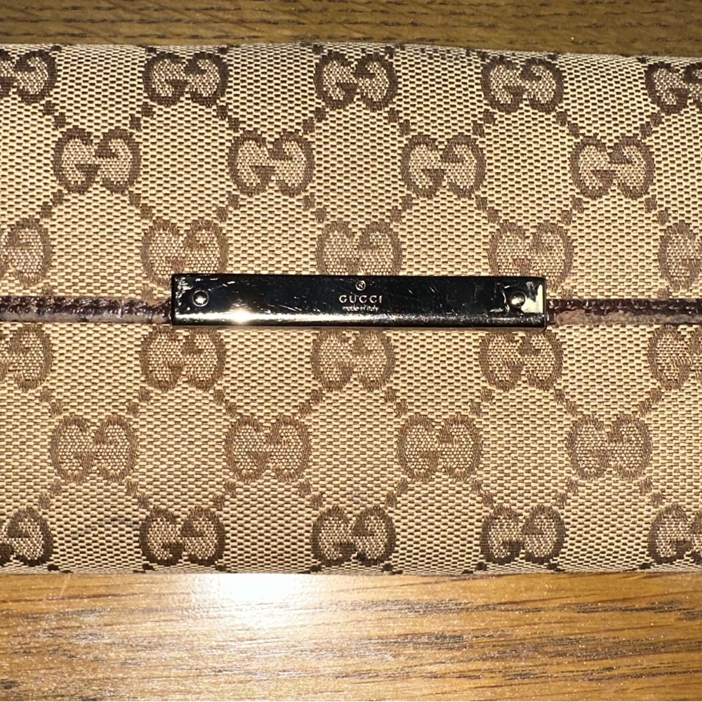 Gucci Beige and Brown continental wallet